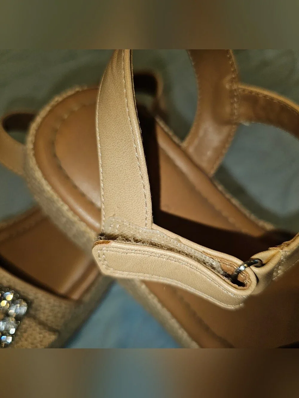 🤎 Basket-Weave Rhinestone Platform Sandals, Size 2